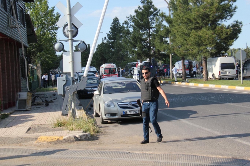 Diyarbakır’da büyük patlama oldu 10