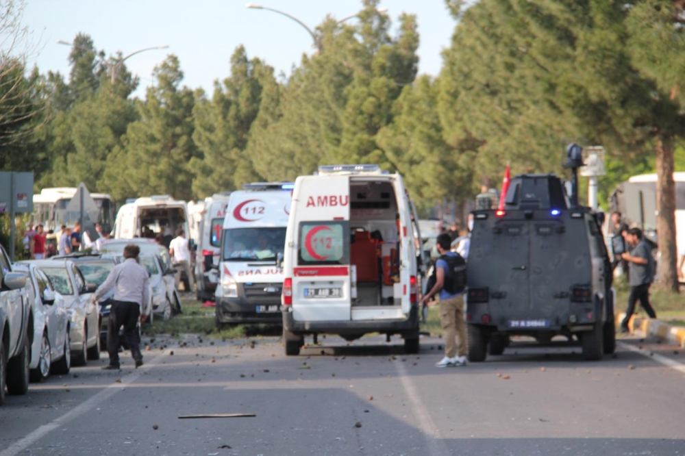 Diyarbakır’da büyük patlama oldu 11