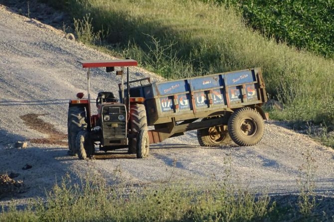 Diyarbakır Valiliği'nden bombalı traktör açıklaması 5