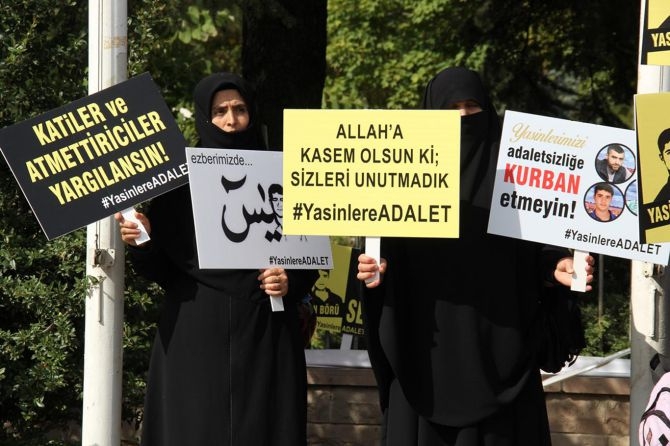 Mahkemede sanıklar rollerini oynuyor 3
