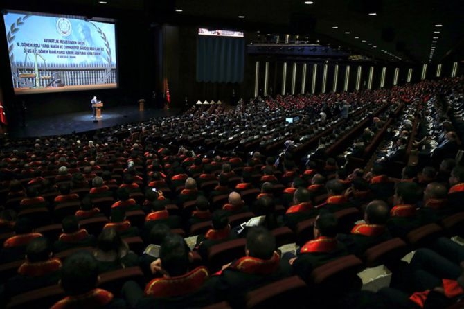 Cumhurbaşkanı Erdoğan: "15 Temmuz ilk darbe girişimleri değil!" 8