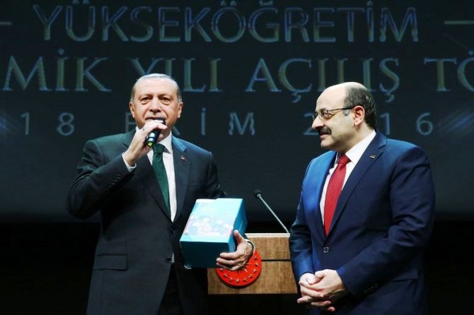 Cumhurbaşkanı Erdoğan: "Üniversiteleri topluma değer katan kurumlar yapa 12