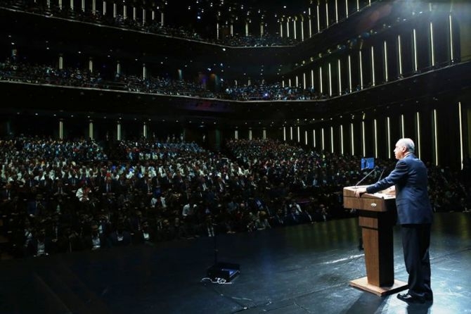 Cumhurbaşkanı Erdoğan: "Üniversiteleri topluma değer katan kurumlar yapa 9