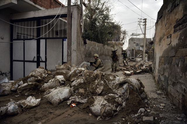 PKK Cizre'de en ağır kaybı verdi 265 ölü 9