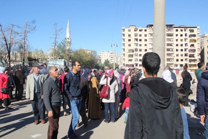 Bombalı saldırıya Diyarbakırlıların tepkisi dinmiyor! 14