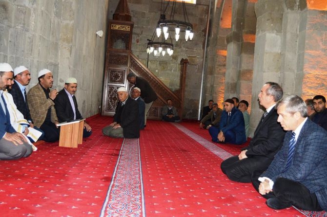 Bölge illerinde Kaymakam Safitürk için cenaze namazı kılındı, mevlid ver 10