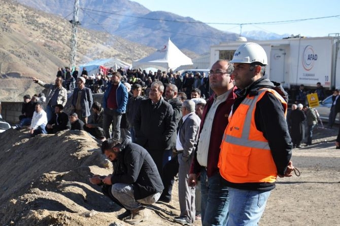 Göçük altındaki işçilere ‘şehid’ statüsü verilsin! 14