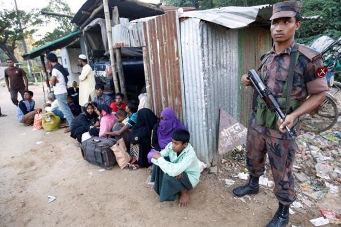 Arakanlı Müslümanlar Bangladeş’e geçmeye çalışıyor 1