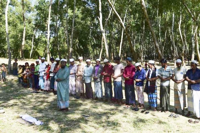 Arakanlı Müslümanlar Bangladeş’e geçmeye çalışıyor 21