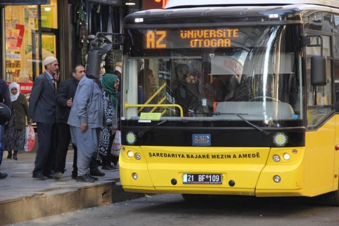 Diyarbakırlılar kadınlara özel otobüs istiyor 11