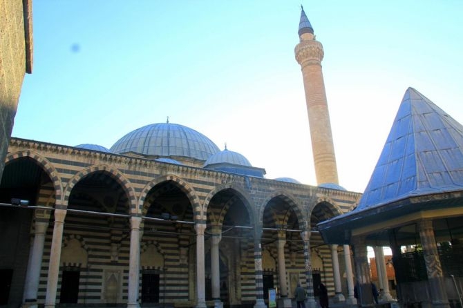 Behram Paşa Camii yaklaşık 500 yıldır ayakta duruyor 1