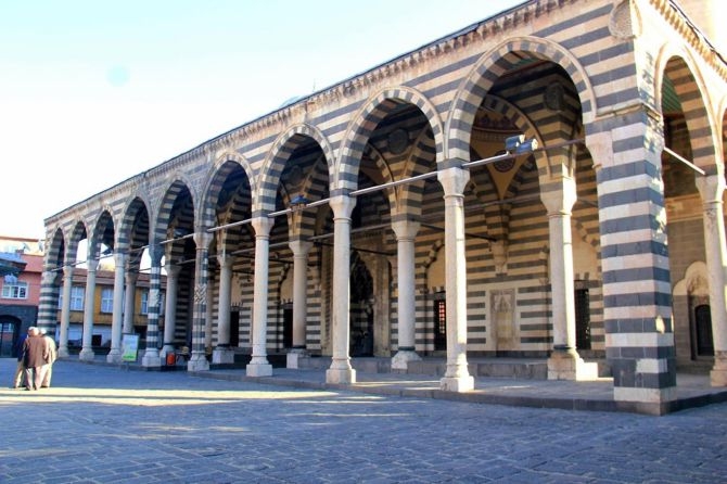 Behram Paşa Camii yaklaşık 500 yıldır ayakta duruyor 18