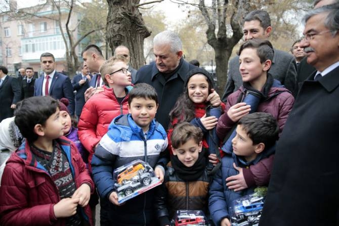 Başbakan Yıldırım, Emek’te halkla birlikte 1