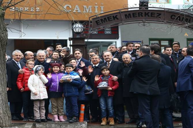 Başbakan Yıldırım, Emek’te halkla birlikte 10