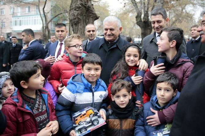 Başbakan Yıldırım, Emek’te halkla birlikte 2