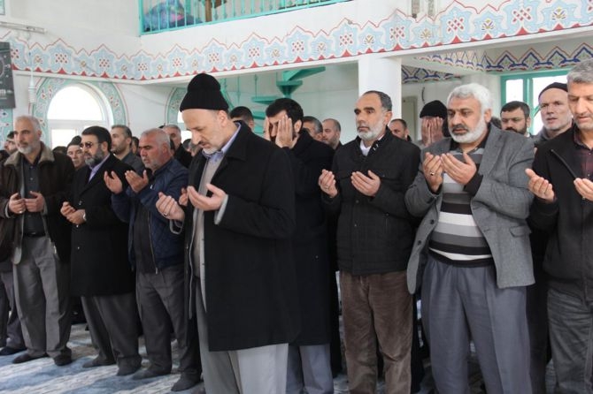 Annem bizi namaz ile yetiştirdi 6