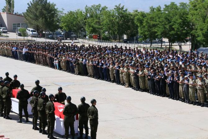 Akar ve Bakanlar cenaze töreni ve olay yerinde! 7