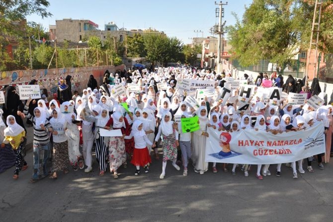 Batman’da çocuklardan muhteşem namaz yürüyüşü! 18