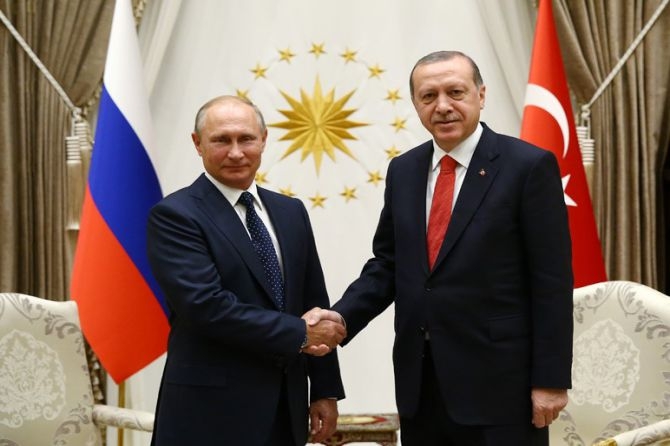 Cumhurbaşkanı Erdoğan ile Putin bir araya geldi 6