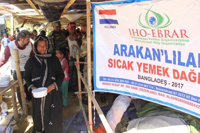 Avrupa Yetim-Der ve IHO Ebrar’dan Arakanlı mazlumlara sıcak aş 14