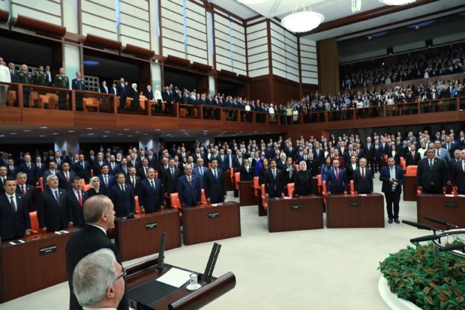 Cumhurbaşkanı Erdoğan, TBMM Genel Kurulu’nda yemin ederek göreve başladı 13