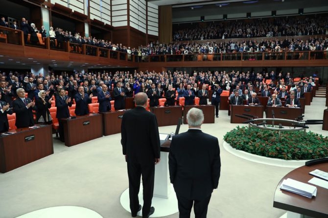 Cumhurbaşkanı Erdoğan, TBMM Genel Kurulu’nda yemin ederek göreve başladı 17