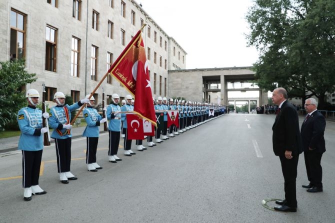 Cumhurbaşkanı Erdoğan, TBMM Genel Kurulu’nda yemin ederek göreve başladı 7