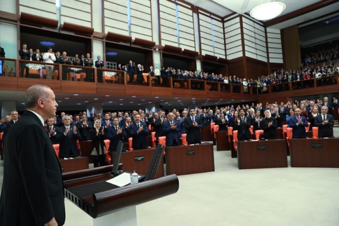 Cumhurbaşkanı Erdoğan, TBMM Genel Kurulu’nda yemin ederek göreve başladı 8