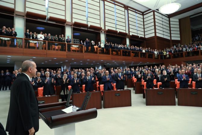 Cumhurbaşkanı Erdoğan, TBMM Genel Kurulu’nda yemin ederek göreve başladı 9