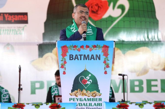 Batman Muhammed-i âşıkların Peygamber sevgisine şahit oldu 7