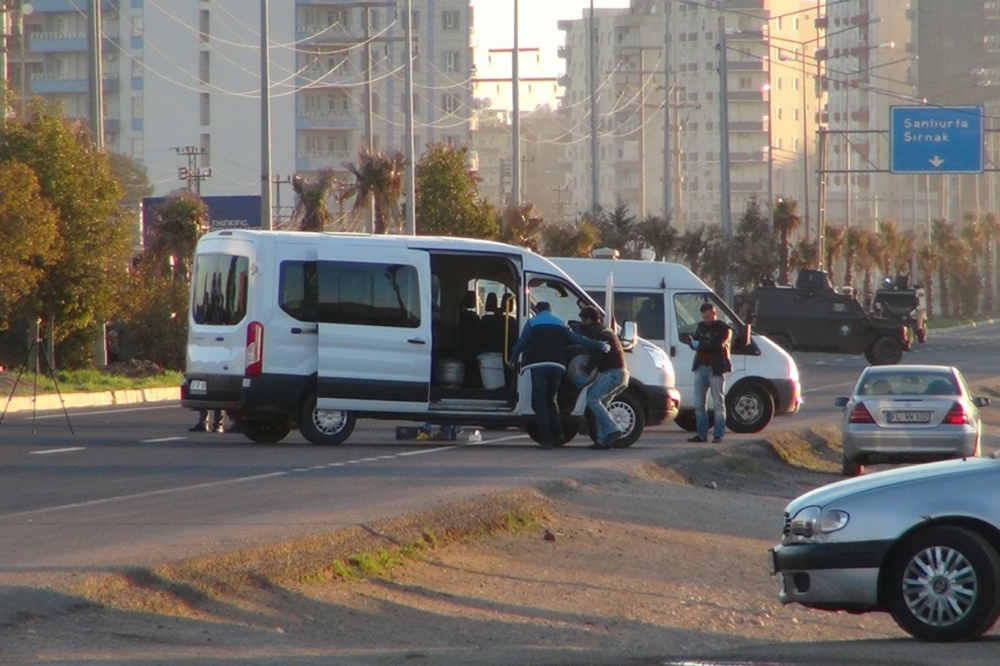 Şüpheli araçtan bomba çıktı 10