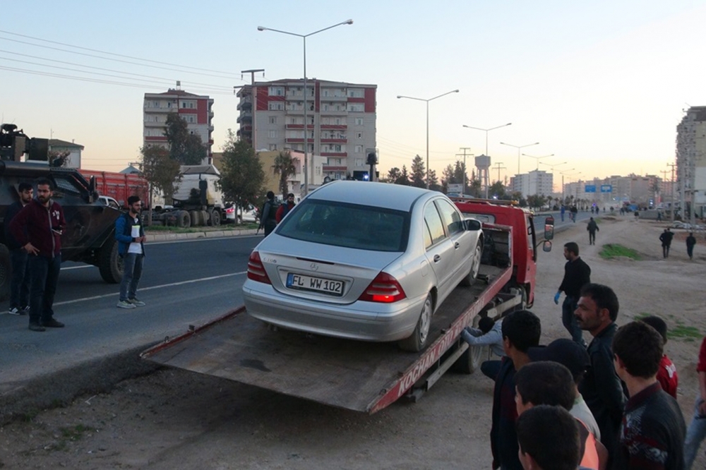 Şüpheli araçtan bomba çıktı 2