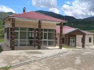 Sağlık ocağı çürümeye terk edildi