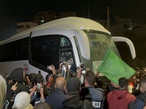 İşgal rejimi: HAMAS'la varılan esir takası mutabakatına bağlıyız