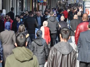 Halk: İslam ülkelerinin liderleri Filistinli Müslümanlar için artık harekete geçmeli