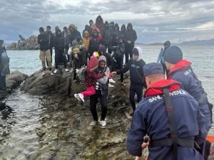 Muğla ve Çanakkale'de düzensiz göçmen hareketliliği