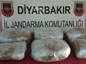 Diyarbakır’da esrar operasyonu