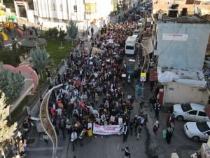 Silvanlı çocuklar Filistin'de katledilen çocuklar için yürüdü