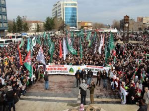 Peygamber Sevdalılarının düzenlediği Büyük Filistin Yürüyüşü etkinliği yoğun katılımla gerçekleşti