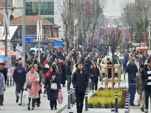 Türkiye'de erkek nüfusu kadın nüfusundan 96 bin fazla