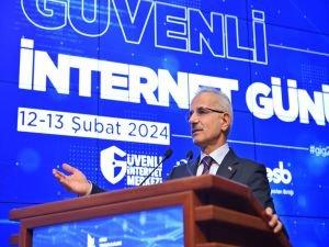 Bakan Uraloğlu'ndan ailelere çağrı: Çocuklarınızı internette yalnız bırakmayın