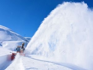 Van ve Hakkâri'de 466 yerleşim birimine ulaşım sağlanamıyor