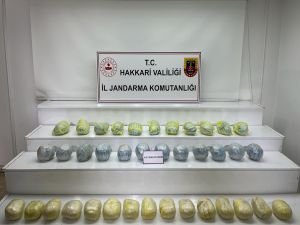 Hakkari'de 40 kilo 556 gram metamfetamin ele geçirildi