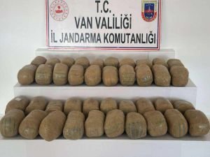 Van’da 80 kilo esrar ele geçirildi