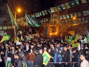 HÜDA PAR Bağlar seçim lokali büyük bir coşkuyla açıldı