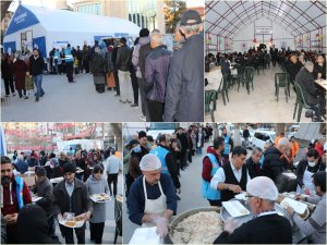 Ramazan ayının ilk iftarı dualarla açıldı