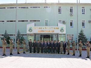 Bakan Güler sınır hattında