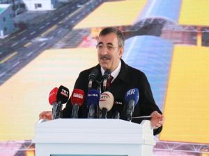 Cumhurbaşkanı Yardımcısı Yılmaz: Yıl sonuna kadar 200 bin civarında konut hak sahiplerine teslim edilecek