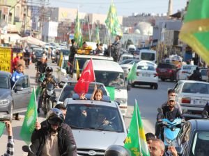 HÜDA PAR Adana konvoyuna vatandaşlardan yoğun katılım