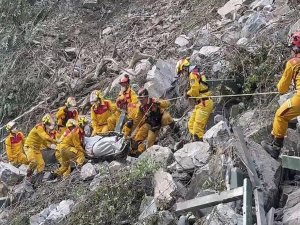 Tayvan'daki depremde ölü sayısı 12'ye yükseldi